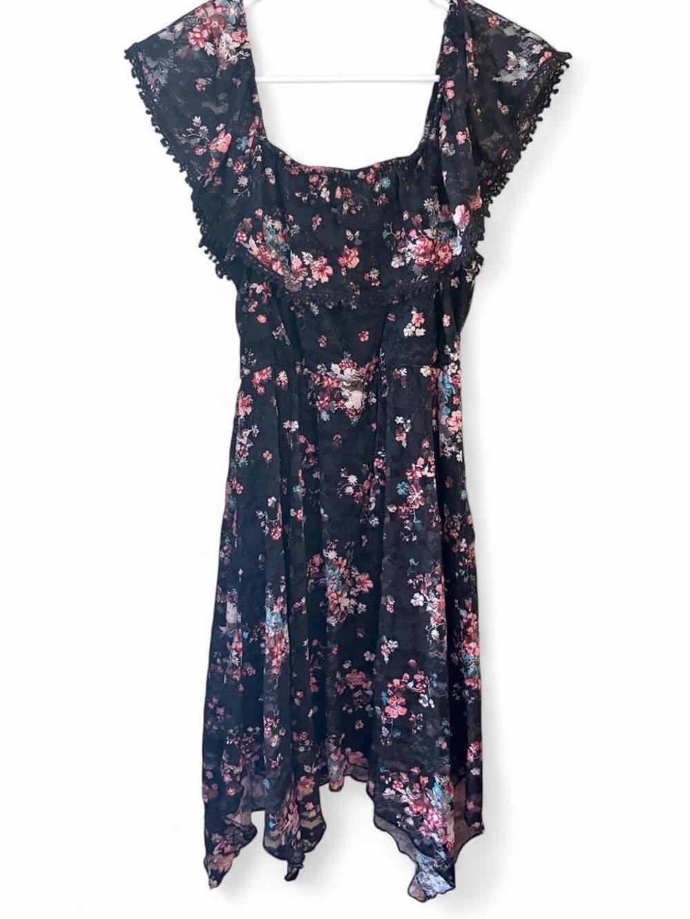 No Boundaries Black Floral Lace-Trim Handkerchief Hem Dress